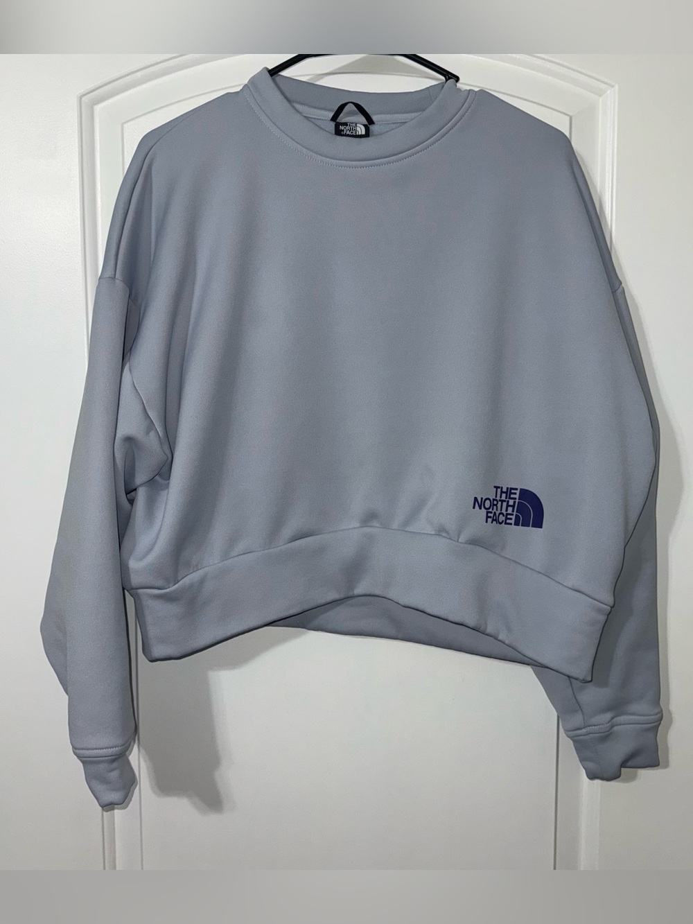 The North Face Cropped Crewneck Sweatshirt Women’s Size Small Blue And Purple